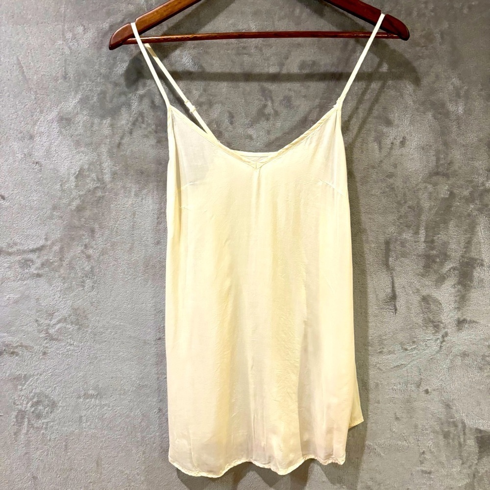 Urban Outfitters Cream Spaghetti Strap V Neck Tank Sz XS Lagenlook Neutral Boho